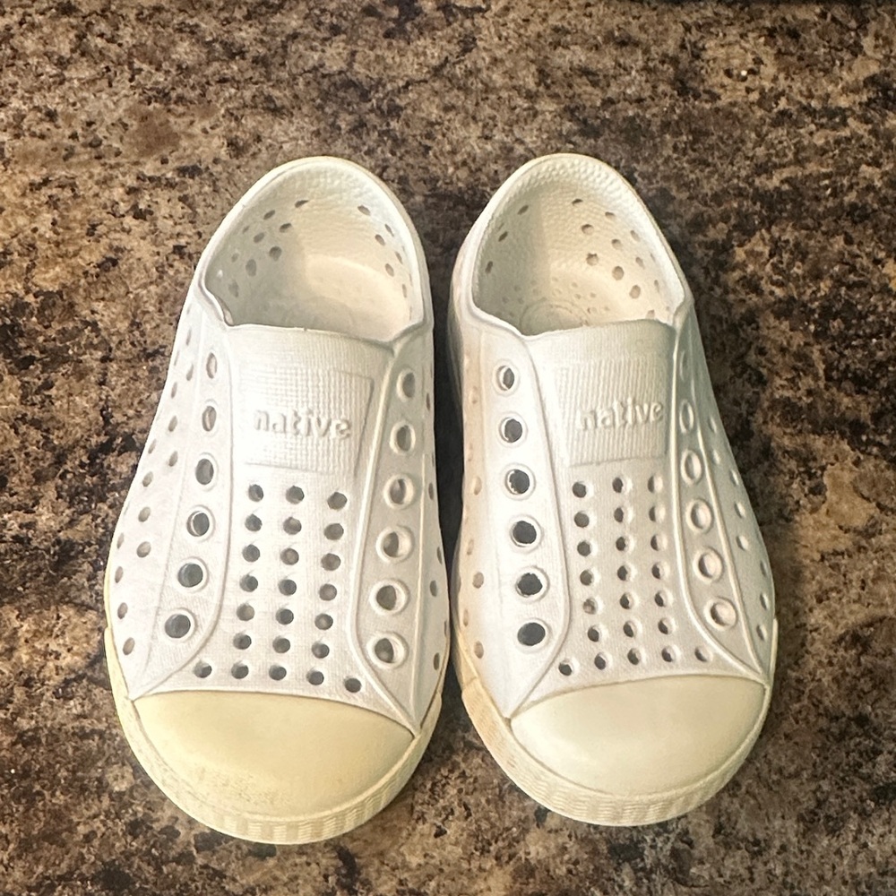 Native Kids Slip-On Water Shoes in White